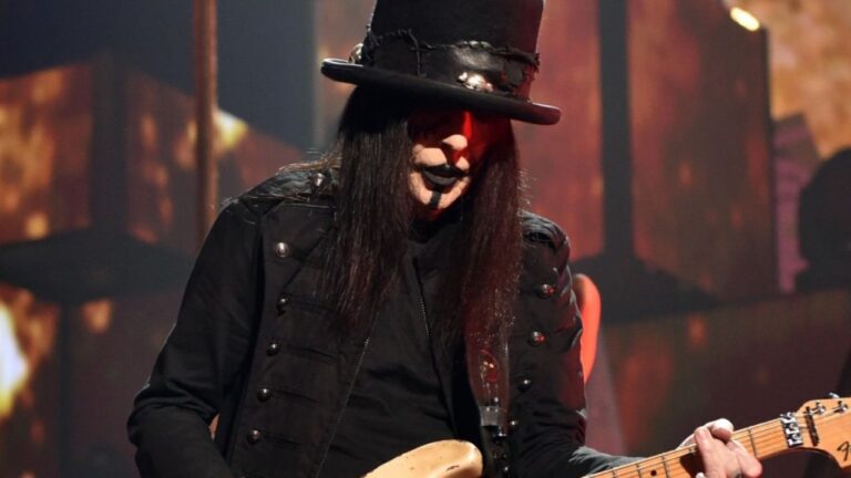 Mick Mars’ Chronic And Painful Disease That Caused Him To Leave Playing Guitar
