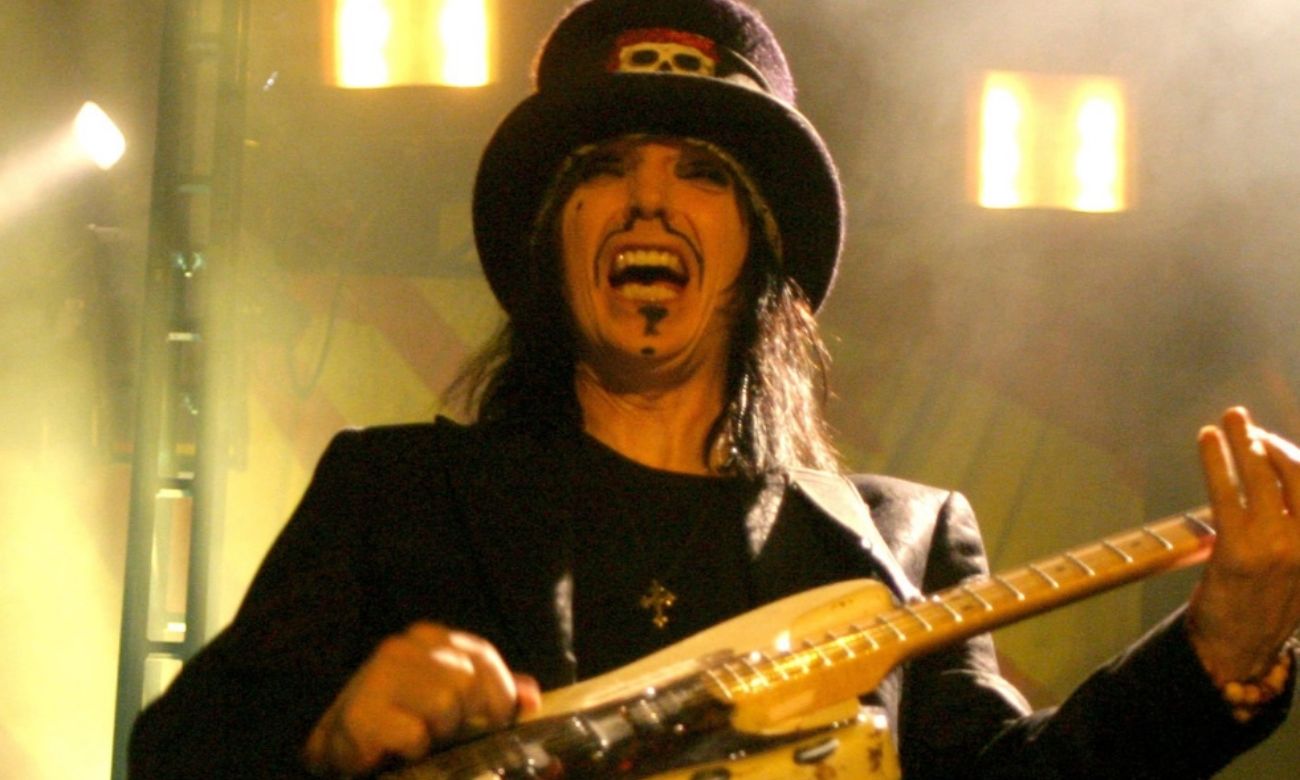 Bad News From Mick Mars: "He Will No Longer Be Able To Tour With Mötley Crüe"