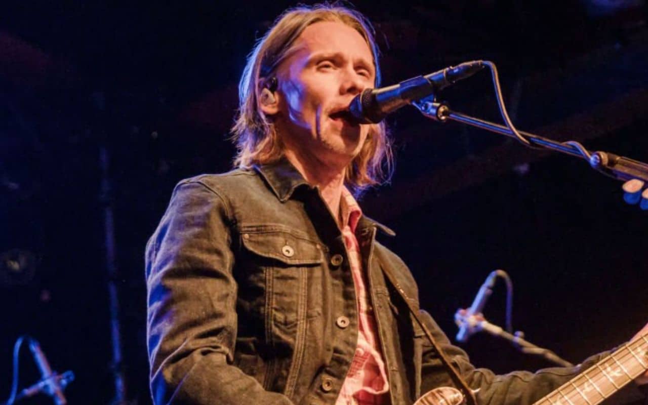 Myles Kennedy Has Two Artists He Named The Future Of Guitar