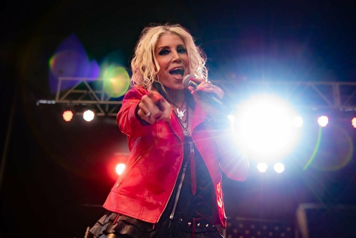 Vixen's Lorraine Lewis Dishes on Femme Fatale, Nita Strauss, New Music