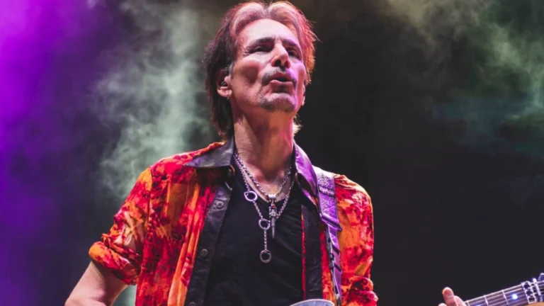 Steve Vai Offers A Health Update
