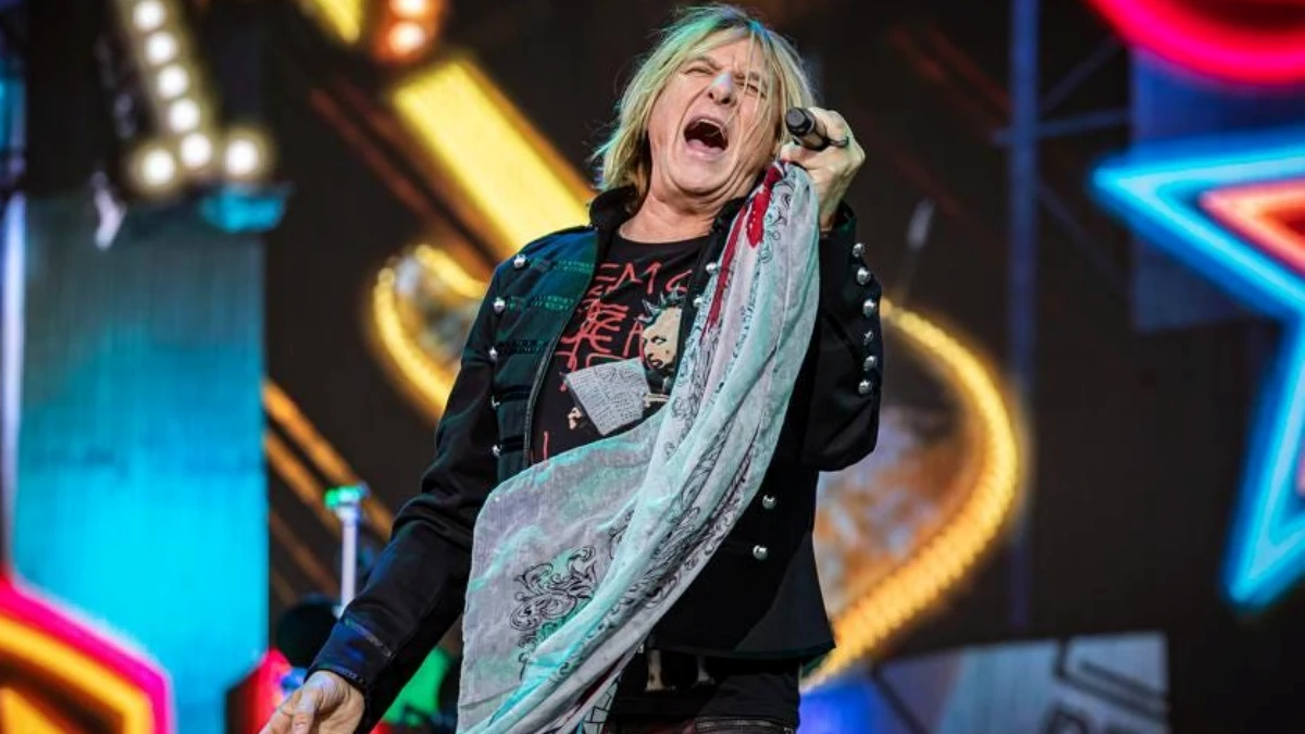 Def Leppard singer Joe Elliott