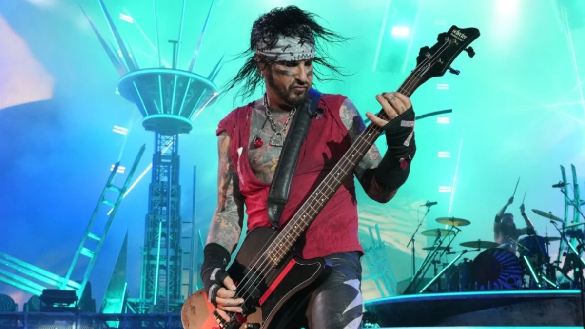 Nikki Sixx of Mötley Crüe