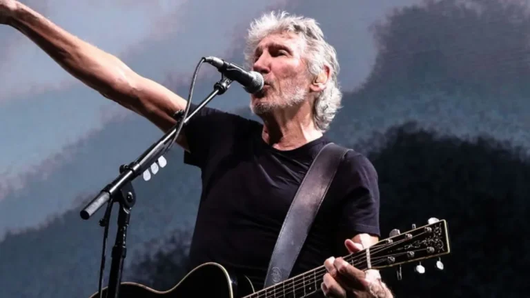 Roger Waters Teases Re-Recording Version of ‘Dark Side Of The Moon’
