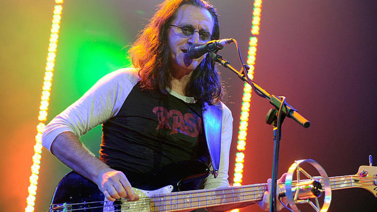 The 5 Bassist That Geddy Lee Picked As His Favorites Of All Time